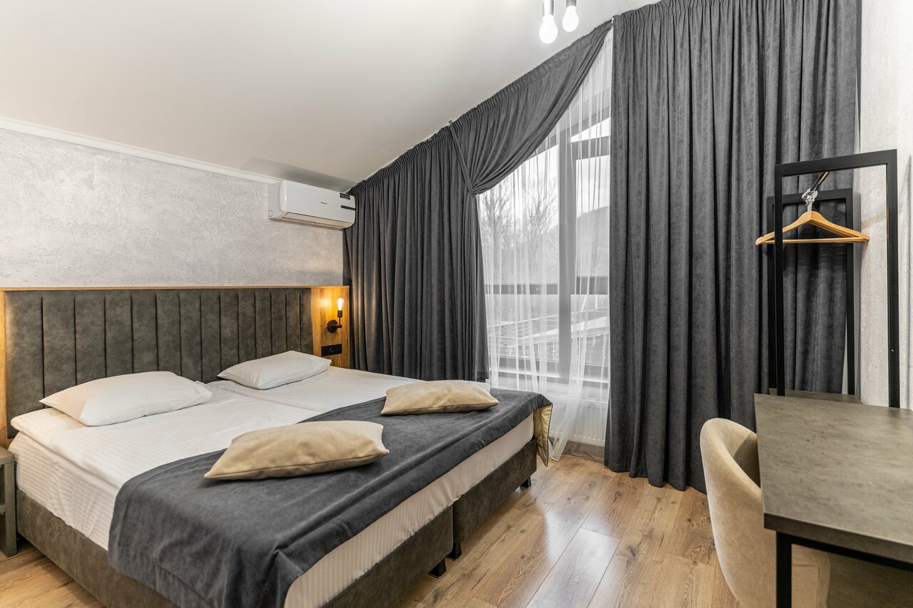 Гостиница Терем у реки Каменномостский-60