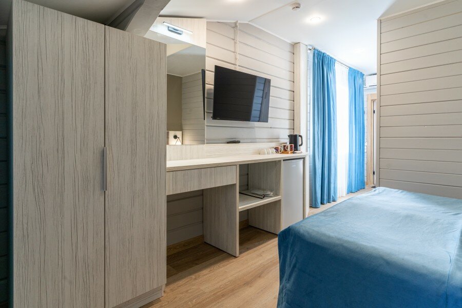 Гостиница Терем у реки Каменномостский