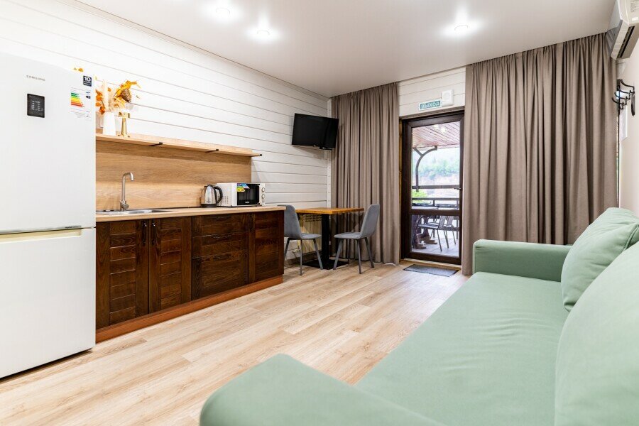 Гостиница Терем у реки Каменномостский