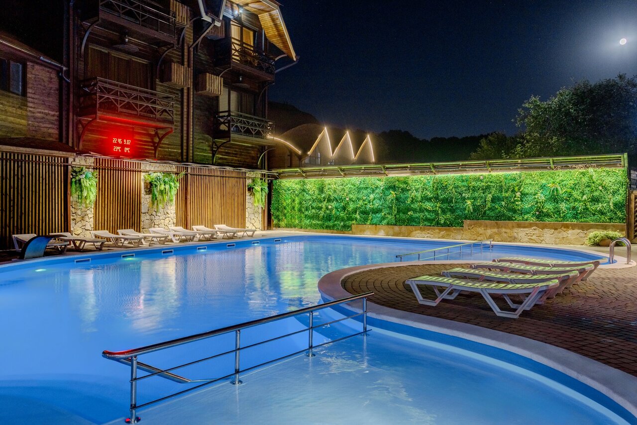 Гостиница Терем у реки Каменномостский-18