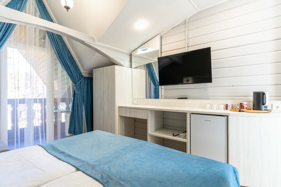 Гостиница Терем у реки Каменномостский