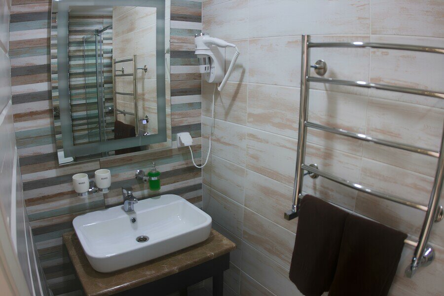 Гостиница Терем у реки Каменномостский