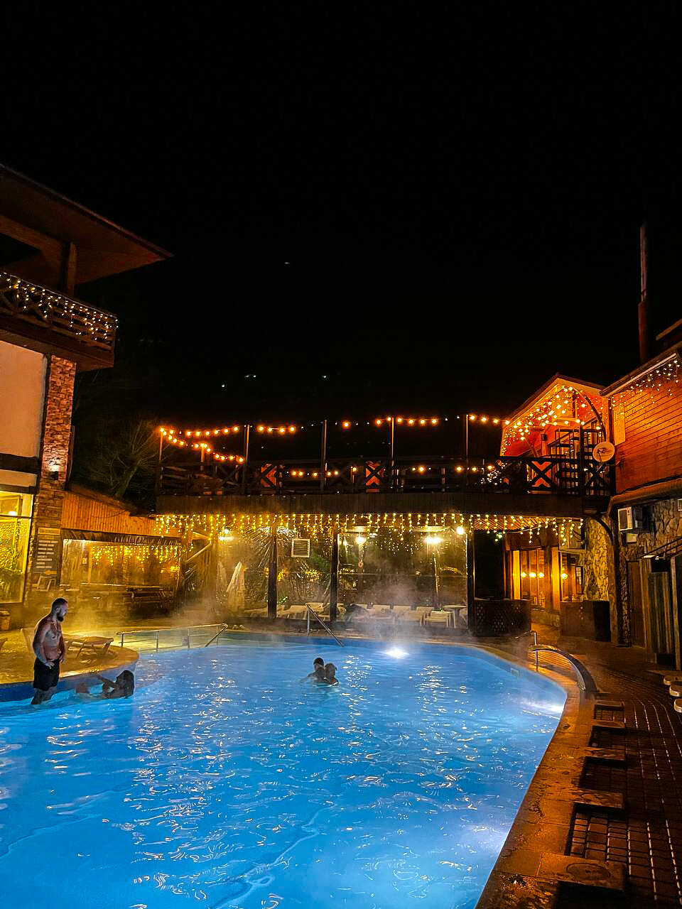 Гостиница Терем у реки Каменномостский-28