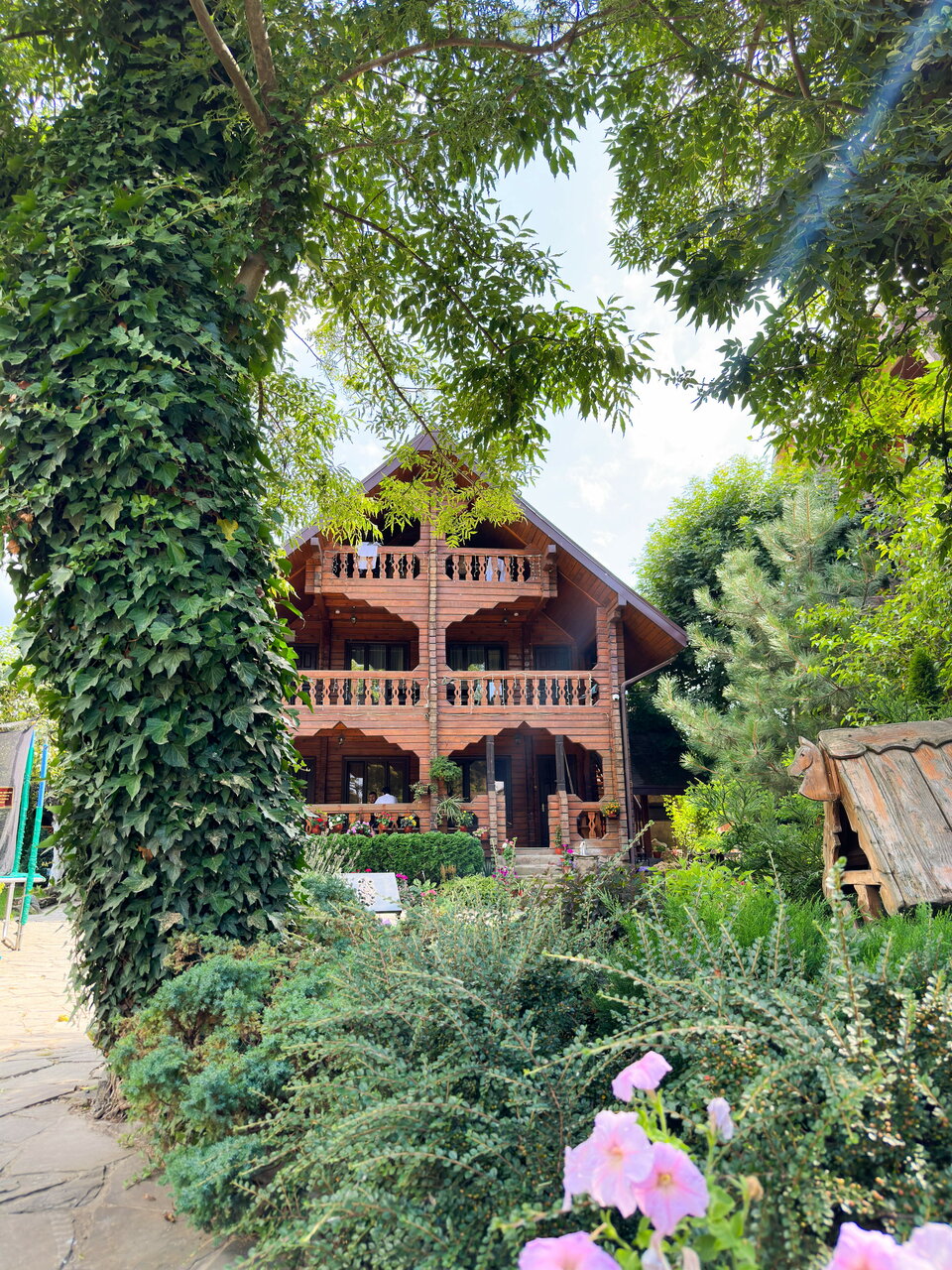 Гостиница Терем у реки Каменномостский-214