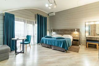 Гостиница Терем у реки Каменномостский 2-х местный номер комфорт с балконом-8