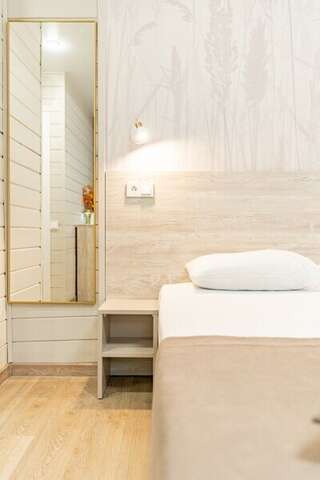 Гостиница Терем у реки Каменномостский 2-х местный стандартный номер "Компакт" с балконом-7