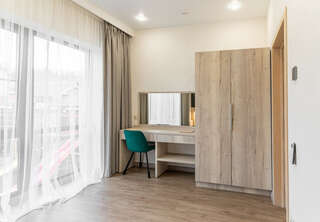 Гостиница Терем у реки Каменномостский 3-х местный семейный комфорт без балкона-3