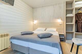 Гостиница Терем у реки Каменномостский 2-х местный смарт с балконом-4