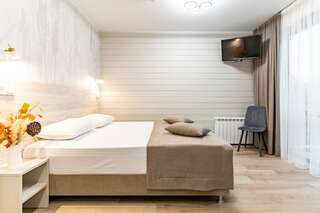 Гостиница Терем у реки Каменномостский 2-х местный стандартный номер "Компакт" с балконом-1