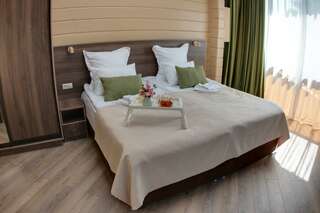 Гостиница Терем у реки Каменномостский 3-х местный семейный комфорт без балкона-2