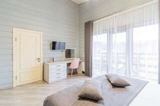 Гостиница Терем у реки Каменномостский 3-х местный семейный комфорт без балкона-3