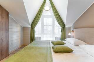 Гостиница Терем у реки Каменномостский 3-х местный семейный 2-х комнатный номер-3