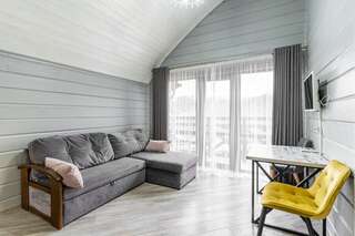 Гостиница Терем у реки Каменномостский 3-х местный семейный комфорт без балкона-5