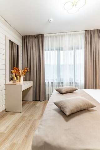 Гостиница Терем у реки Каменномостский 3-х местный двухкомнатный номер-17