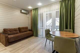 Гостиница Терем у реки Каменномостский 3-х местный семейный 2-х комнатный номер-7