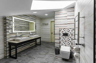 Гостиница Терем у реки Каменномостский 3-х местный семейный комфорт без балкона-8