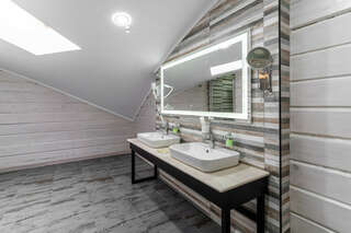 Гостиница Терем у реки Каменномостский 3-х местный семейный комфорт без балкона-7