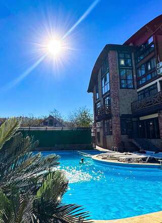 Гостиница Терем у реки Каменномостский-1