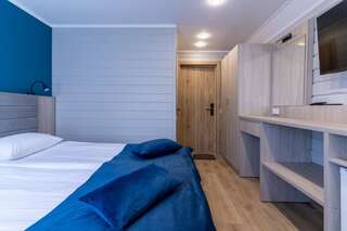 Гостиница Терем у реки Каменномостский 2-х местный стандарт без балкона-3