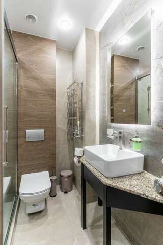 Гостиница Терем у реки Каменномостский 3-х местный семейный 2-х комнатный номер-17