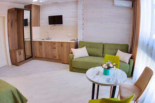 Гостиница Терем у реки Каменномостский 2-х местный номер комфорт без балкона-2