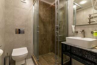 Гостиница Терем у реки Каменномостский 2-х местный стандарт без балкона-6