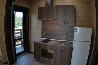 Гостиница Терем у реки Каменномостский 3-х местный семейный комфорт без балкона-5