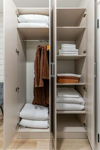 Гостиница Терем у реки Каменномостский 3-х местный двухкомнатный номер-9