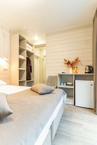 Гостиница Терем у реки Каменномостский 2-х местный смарт с балконом-10