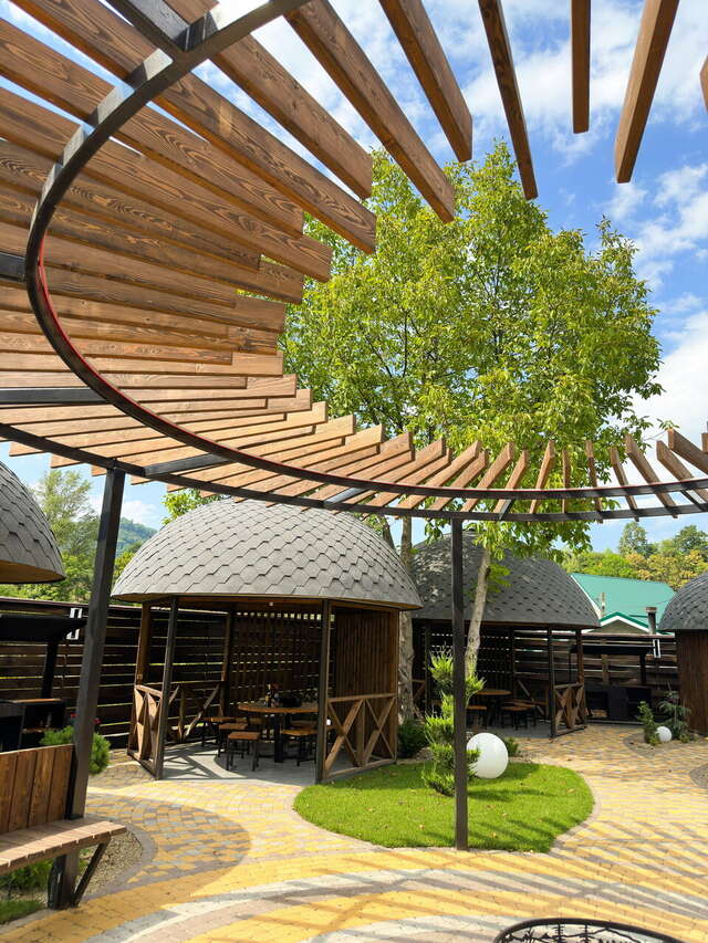 Гостиница Терем у реки Каменномостский-24