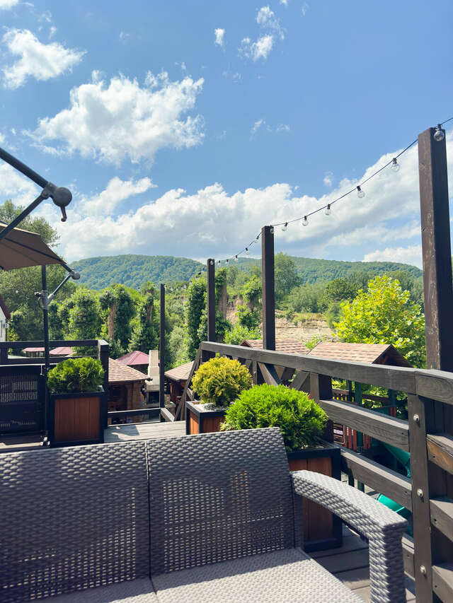 Гостиница Терем у реки Каменномостский-34