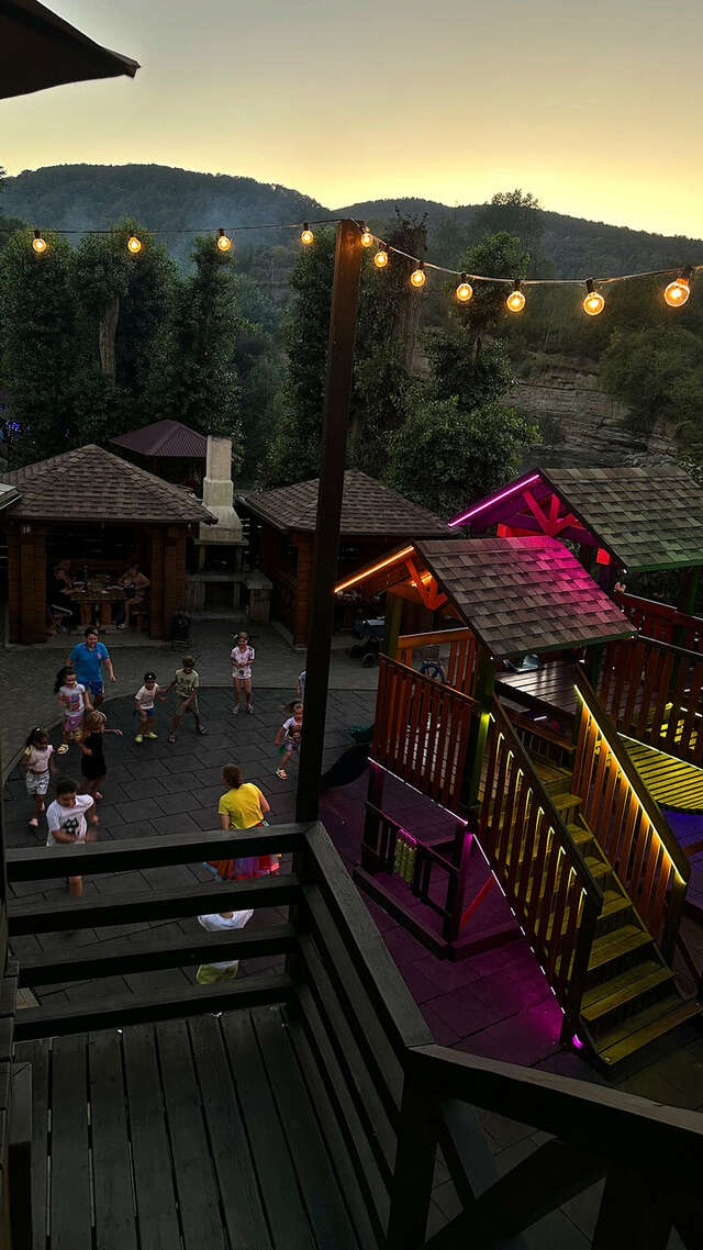 Гостиница Терем у реки Каменномостский-185