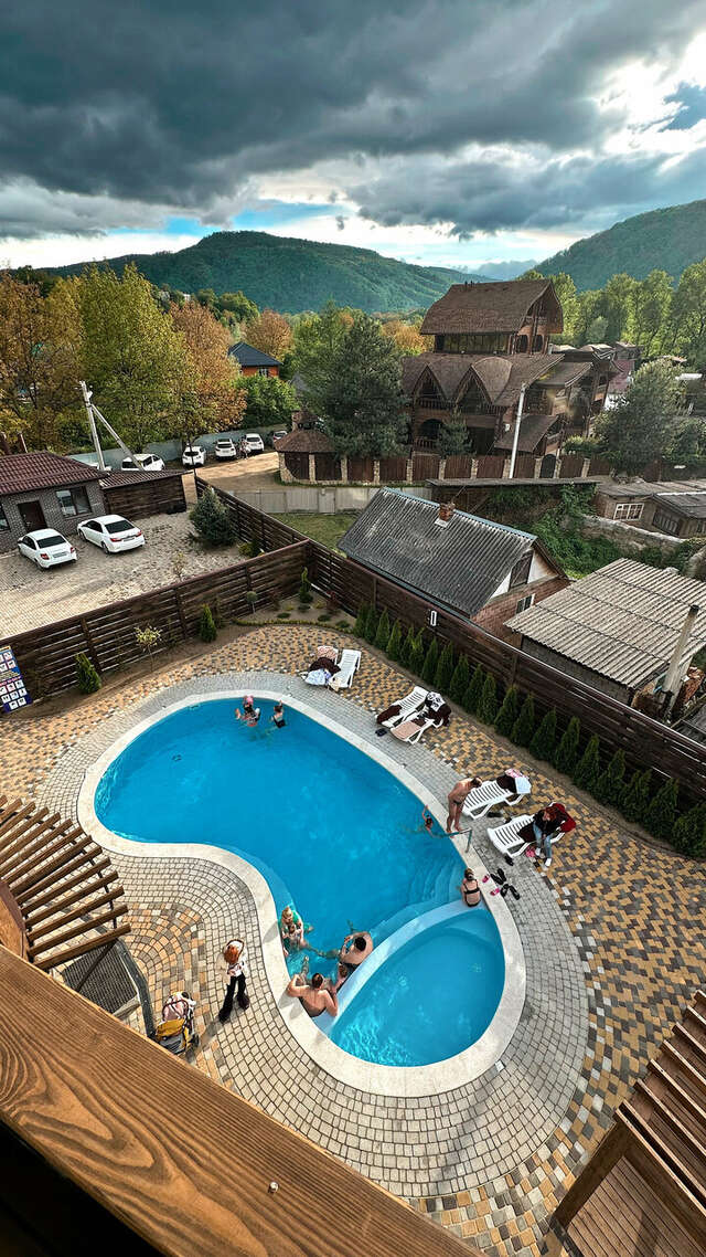 Гостиница Терем у реки Каменномостский-89