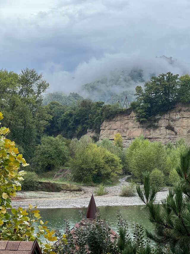 Гостиница Терем у реки Каменномостский-245