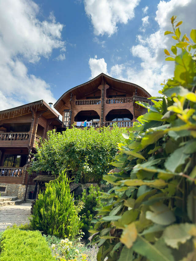 Гостиница Терем у реки Каменномостский-215