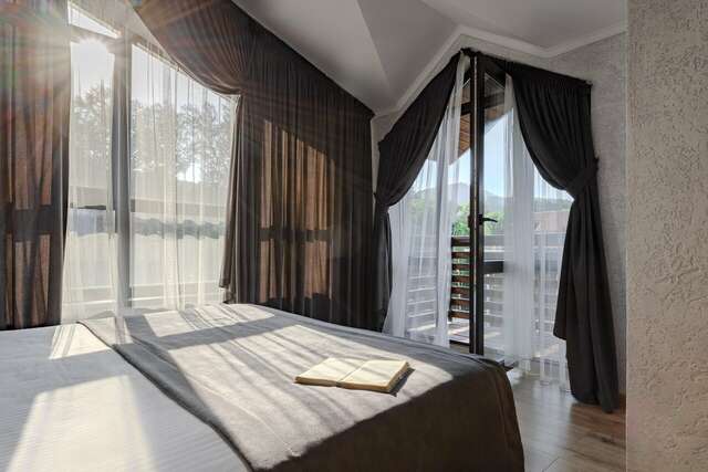 Гостиница Терем у реки Каменномостский-44